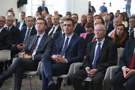 5/10/2019. Sánchez clausura el Foro La Toja-Vínculo Atlántico. El presidente del Gobierno en funciones, Pedro Sánchez, junto al presidente d...